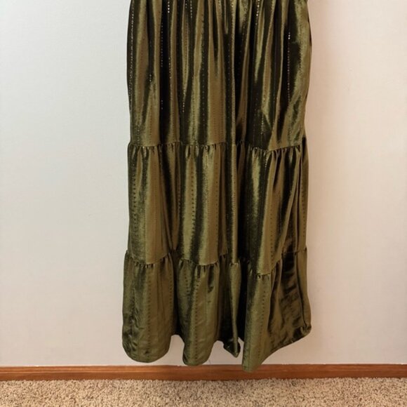 Taylor The Somerset Maxi Dress Velvet Edition Tiered Green Olives size M NWT - Picture 3 of 12